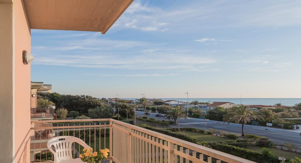 Balcony/Terrace, Decorative detail, Sea view