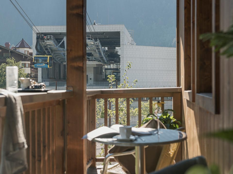 Nearby landmark, Natural landscape, Coffee/tea facilities, View (from property/room), Balcony/Terrace, Landmark view, Mountain view