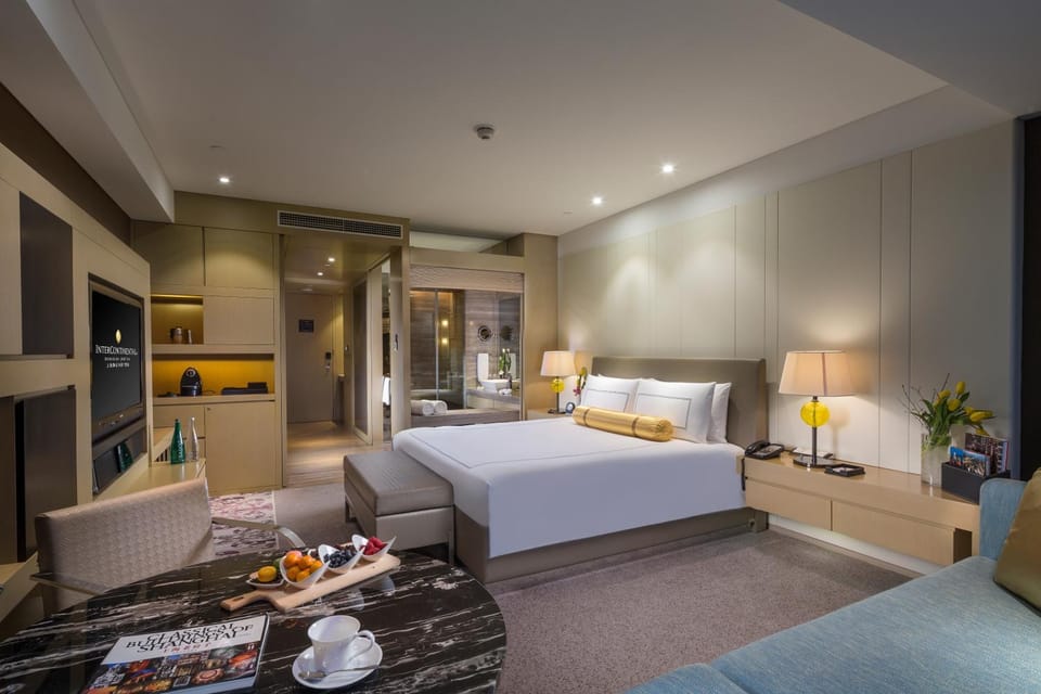 Property building, Photo of the whole room, Bedroom