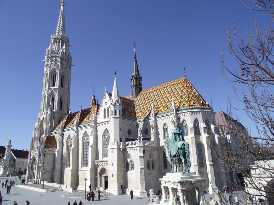 Nearby landmark, Neighbourhood, Landmark view