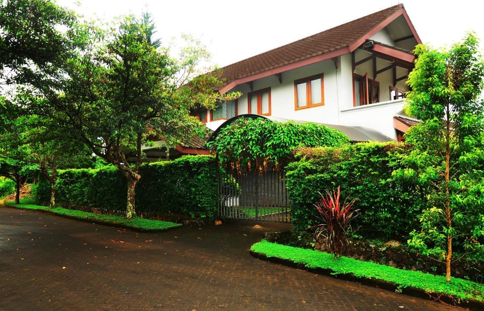 Facade/entrance, Street view