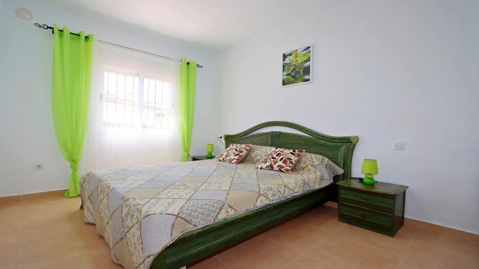 R-1935 POOL AND GARDEN Apartment in Torrevieja