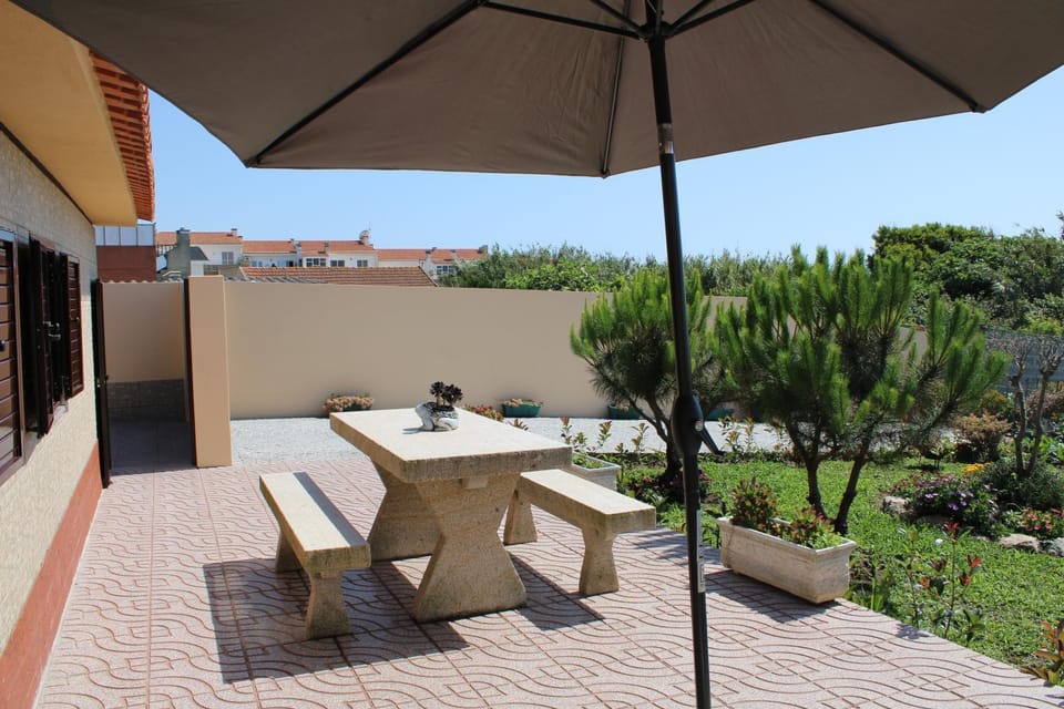 BBQ facilities, Dining area