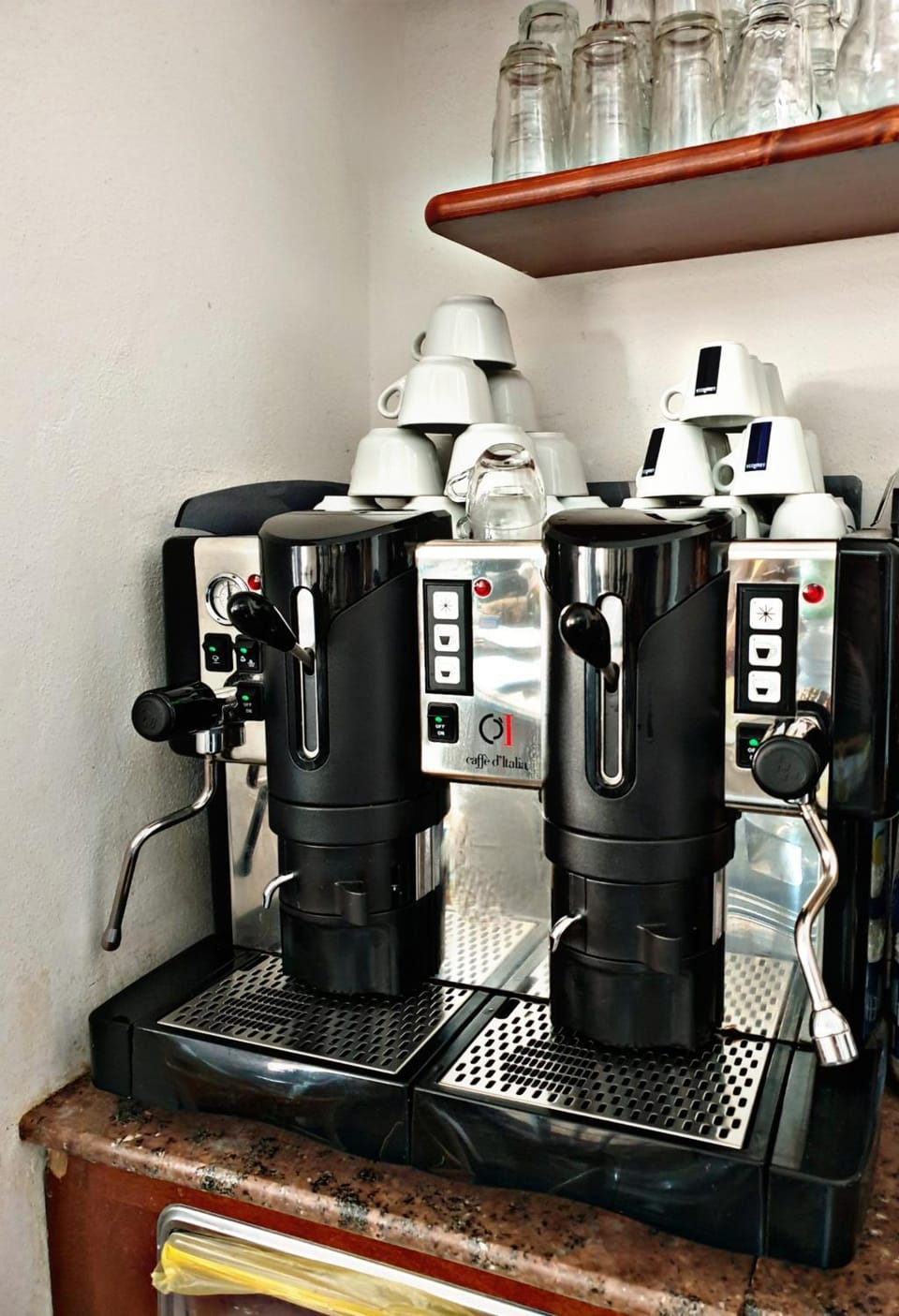 Coffee/tea facilities, Lounge or bar, Drinks