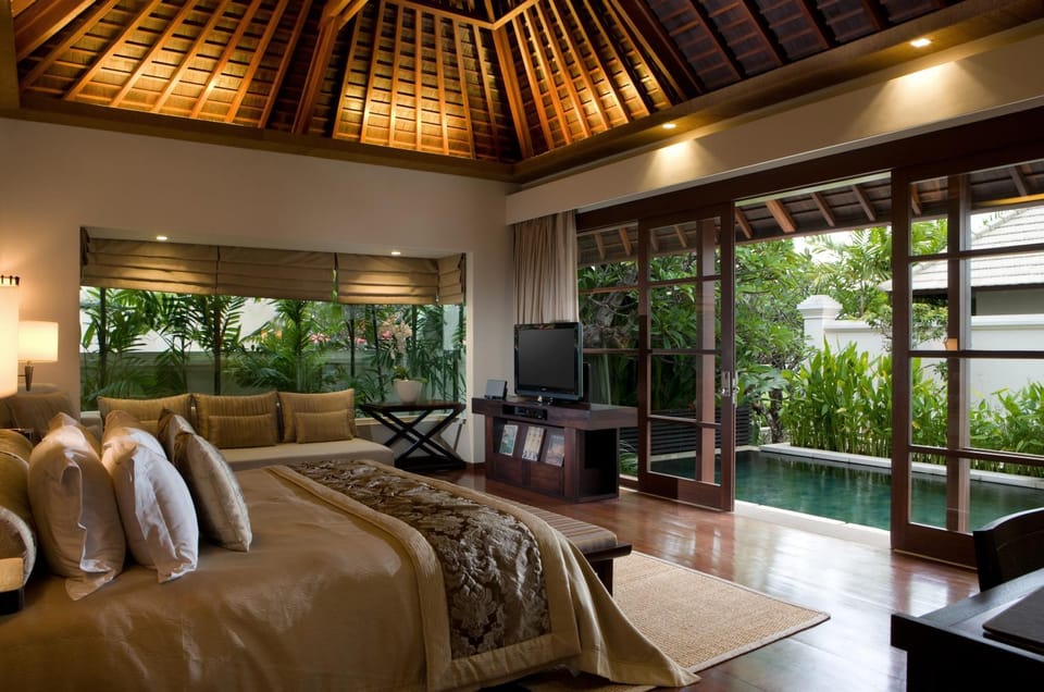 TV and multimedia, Garden view, Pool view, Swimming pool