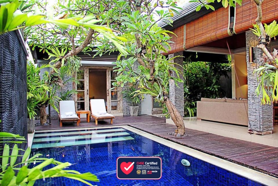 View (from property/room), Garden view, Pool view, Swimming pool