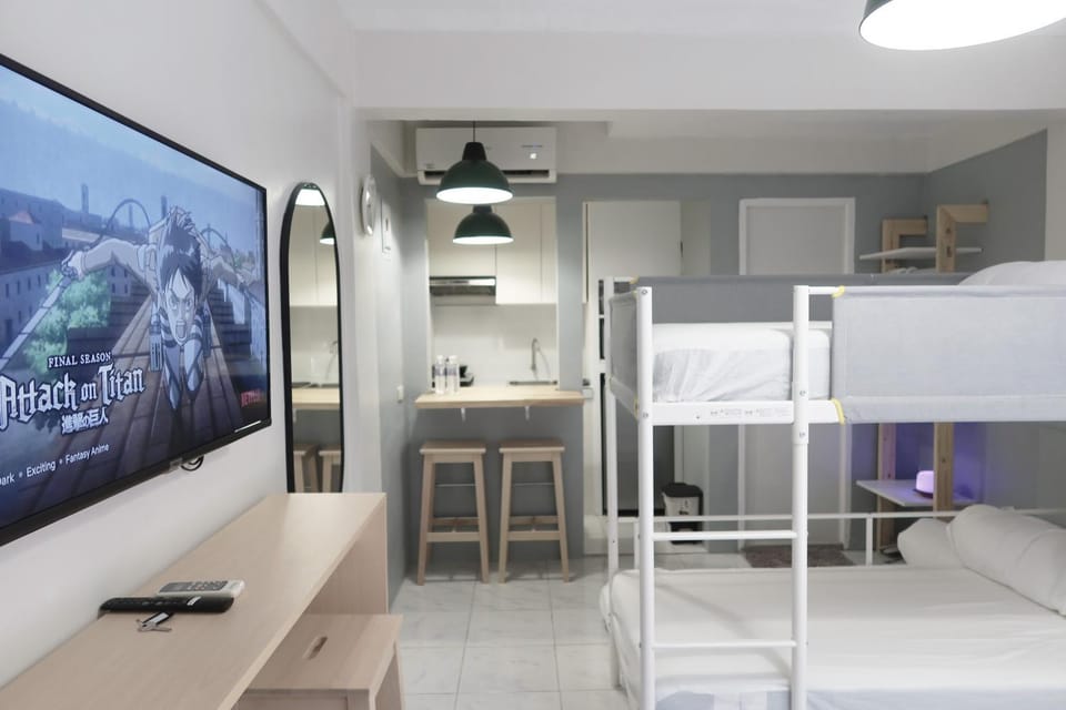 Bed, TV and multimedia, Photo of the whole room, Dining area, kitchen