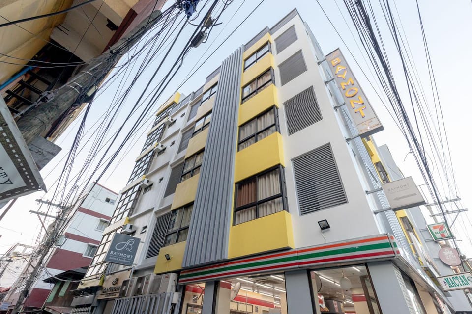 Property building, Facade/entrance