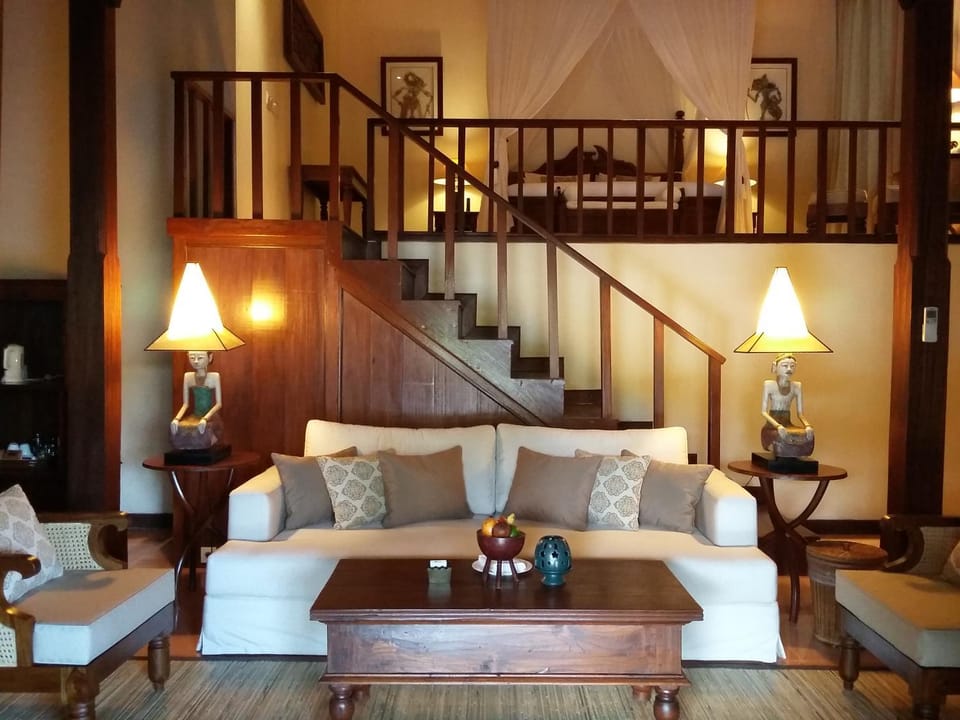 Living room, Bedroom