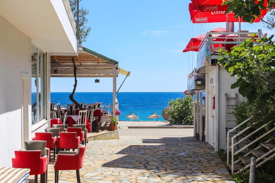 Restaurant/places to eat, Beach