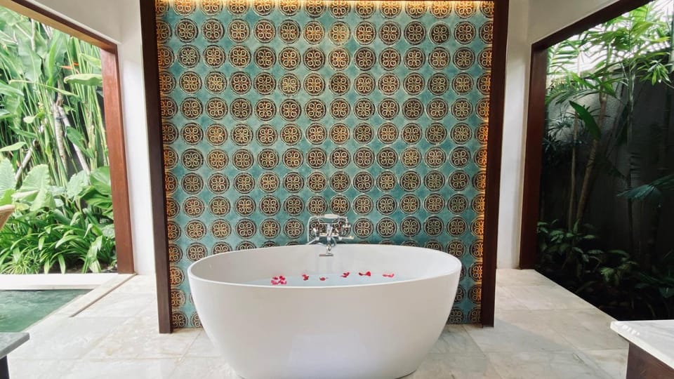 Bathroom, Bath