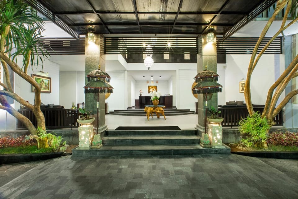 Facade/entrance, Lobby or reception