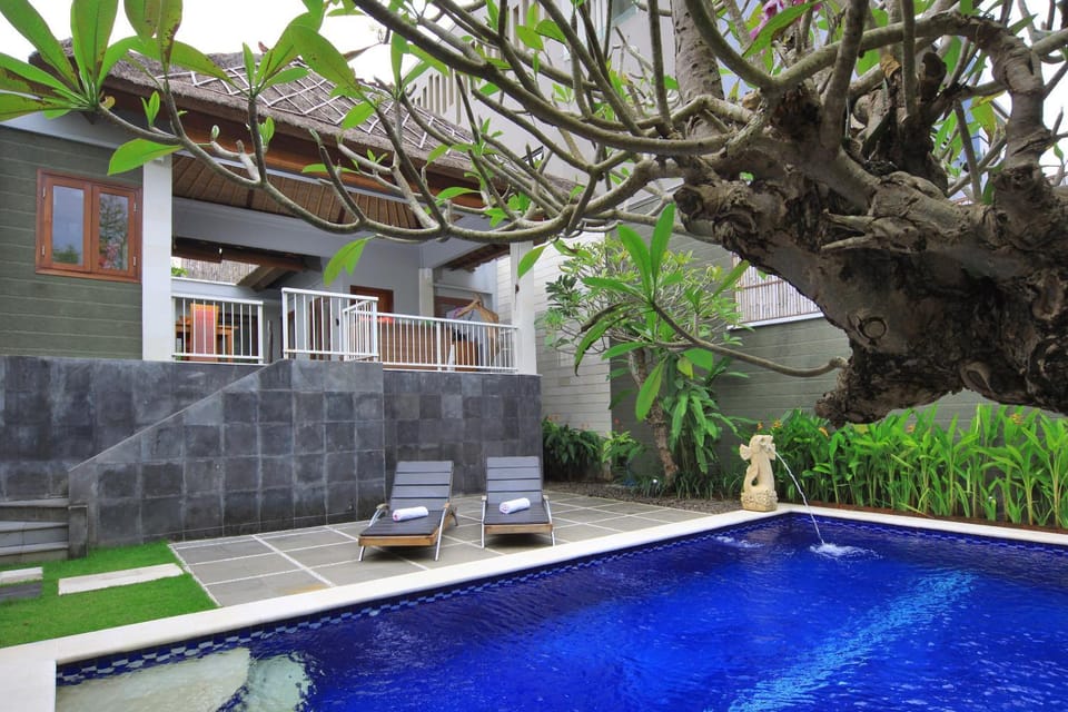Landmark view, Swimming pool