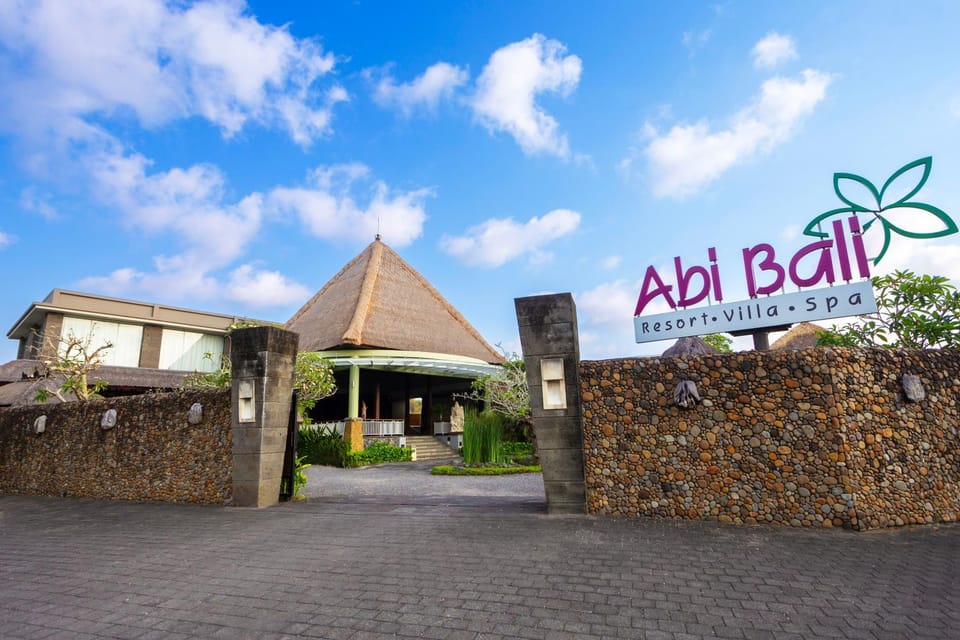 Lobby or reception, Location