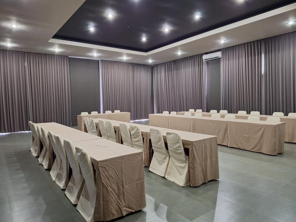 Meeting/conference room