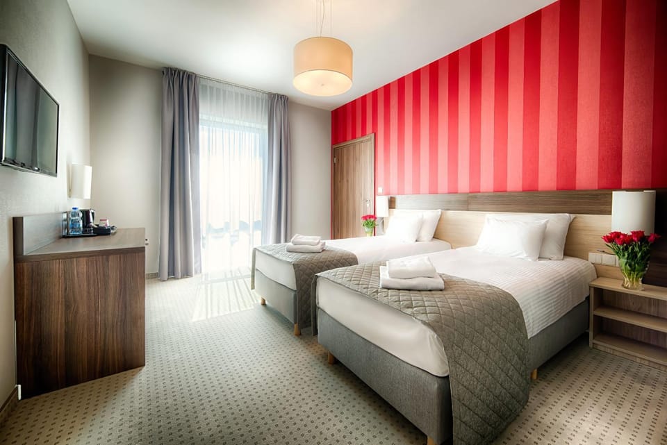 Bed, TV and multimedia, Coffee/tea facilities, Photo of the whole room, Bedroom, towels