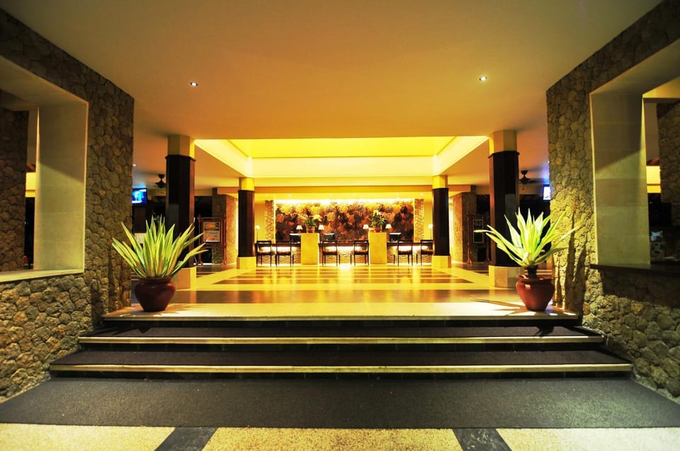 Lobby or reception, Lobby or reception