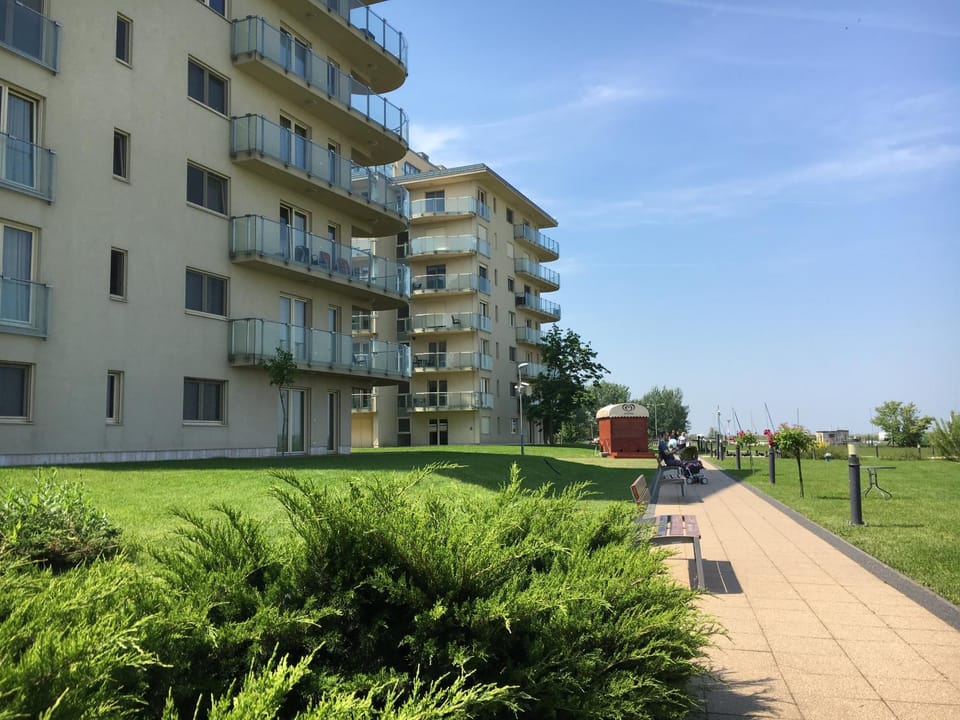Property building, Lake view
