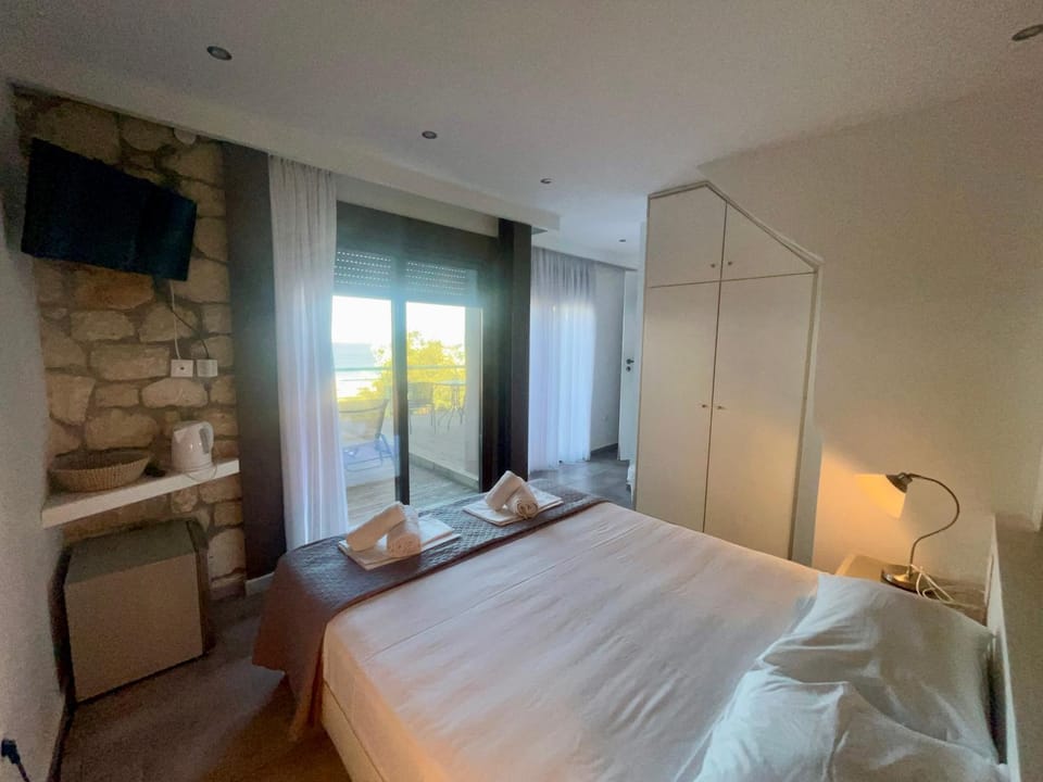 The Beach House - Apartments & Studios Bed and Breakfast in Halkidiki