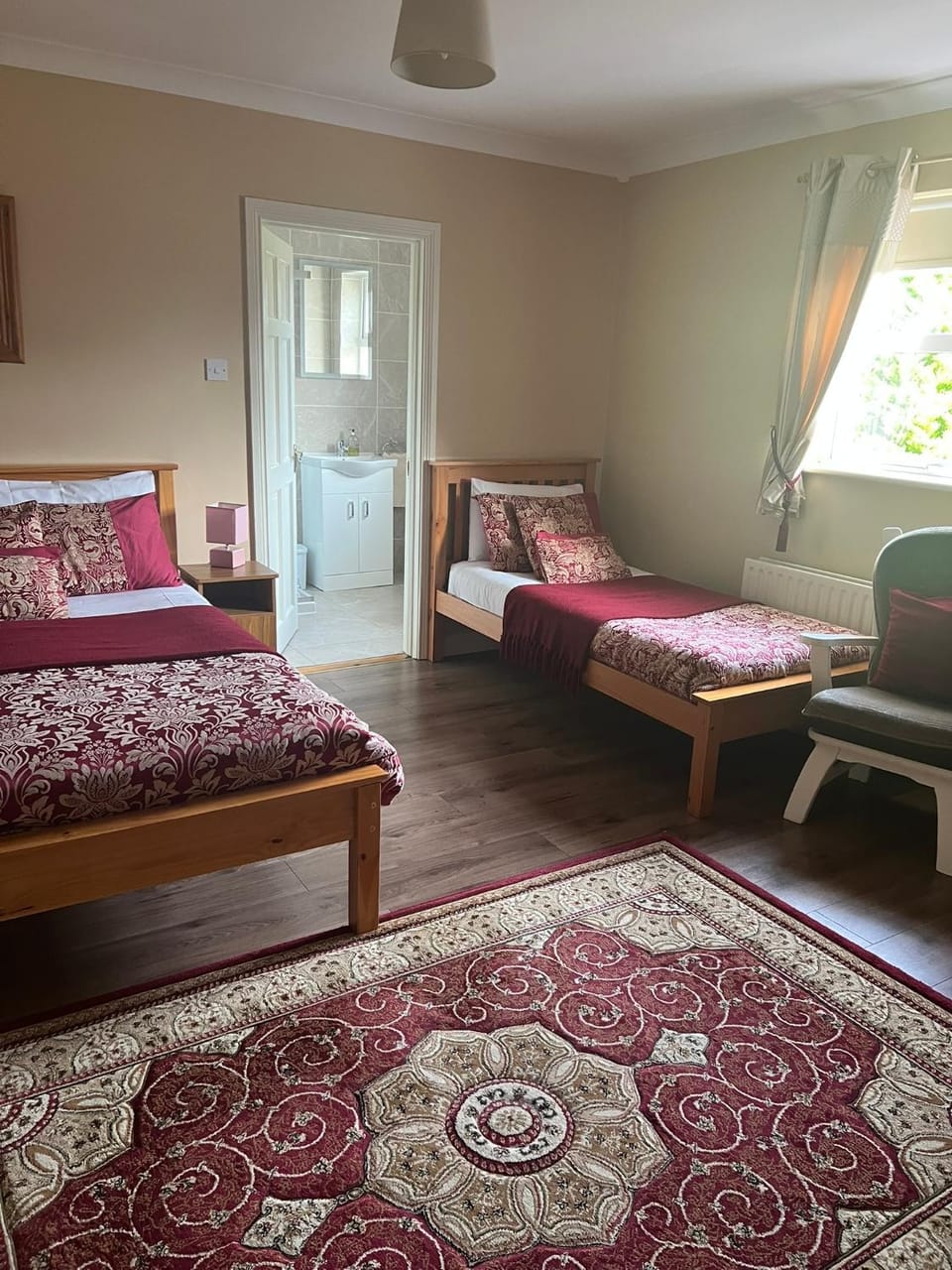 Heeneys Lodge B&B Bed and Breakfast in County Donegal