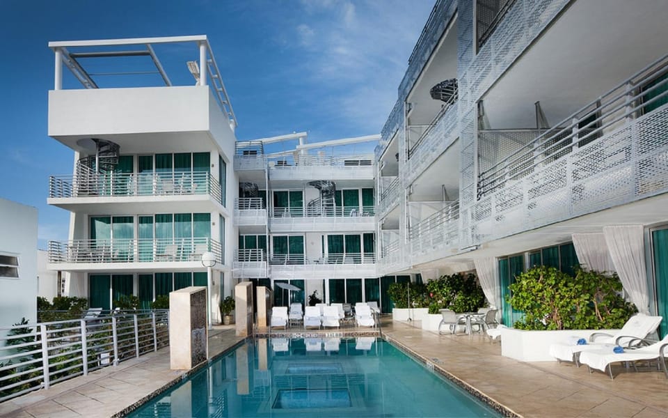 Hot Tub, Balcony/Terrace, Lounge or bar, Swimming pool