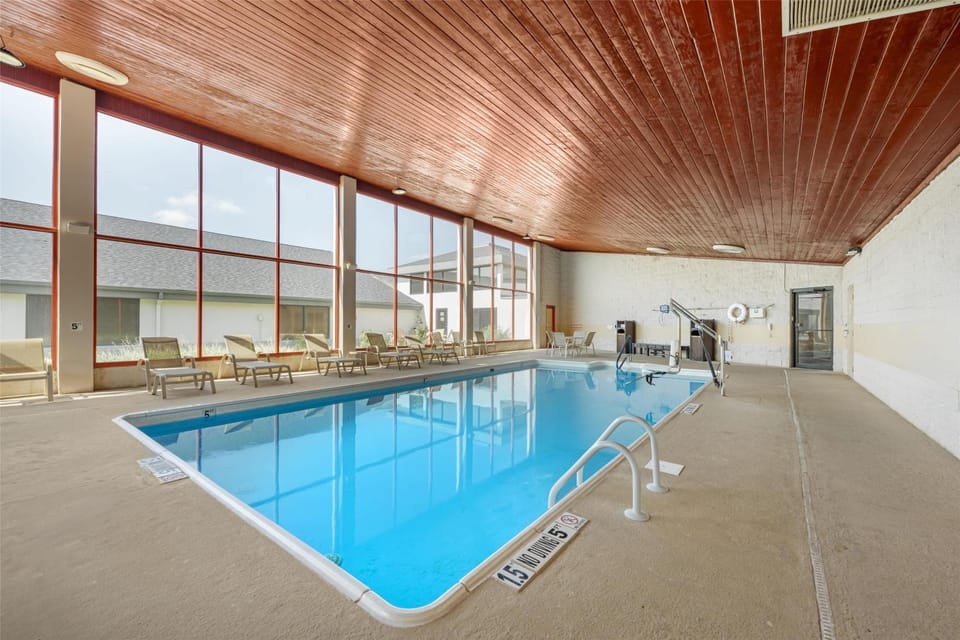 Pool view, Swimming pool