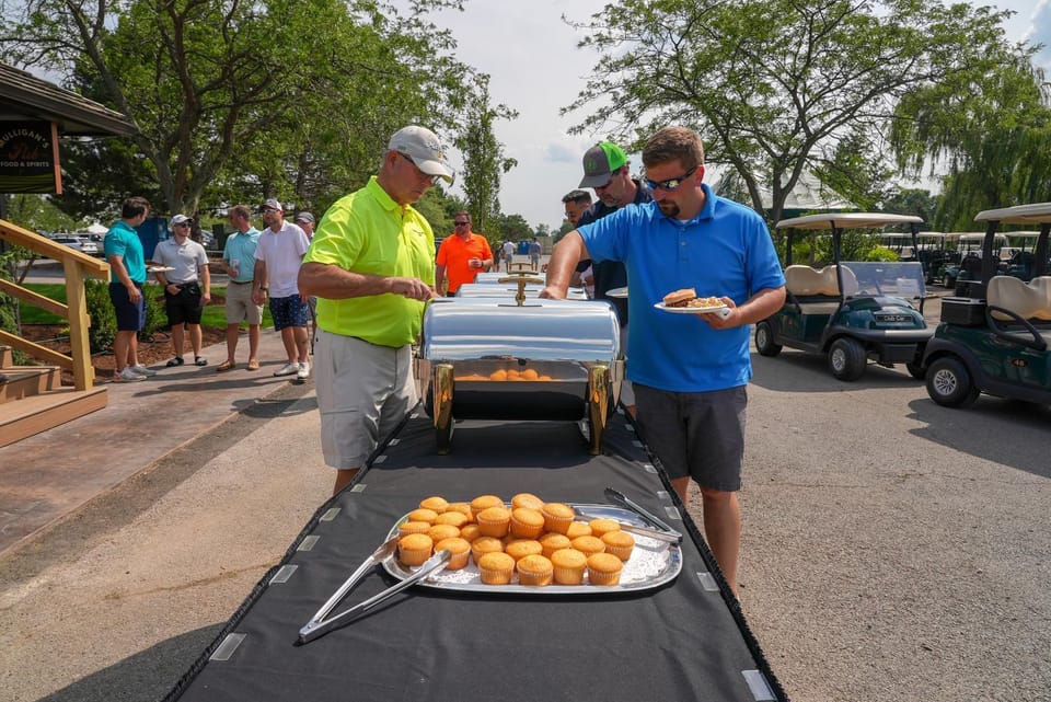 Golfcourse, Food and drinks, group of guests
