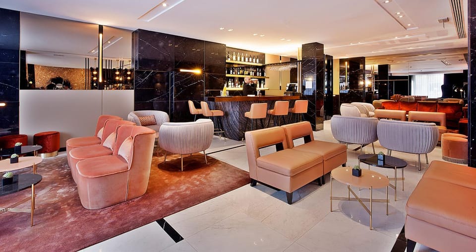Lounge or bar, Area and facilities, Drinks, Alcoholic drinks, Non alcoholic drinks