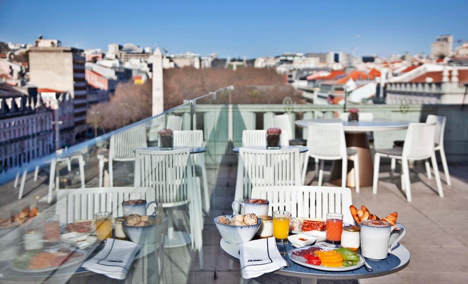 Food and drinks, Food, City view, Breakfast, Continental breakfast, Buffet breakfast