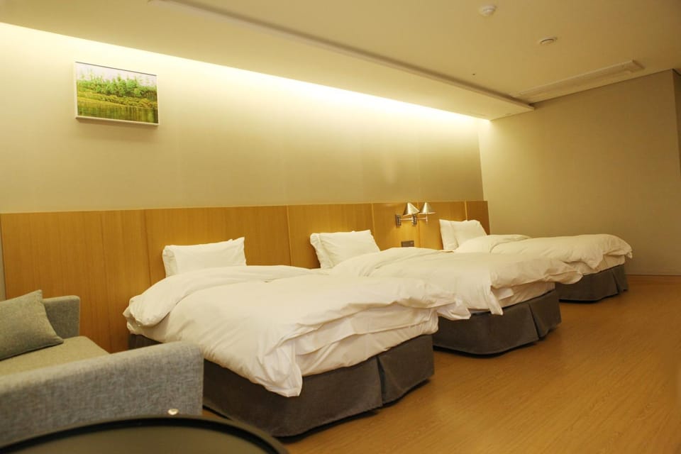 J Square Hotel and Wedding Hotel in South Korea