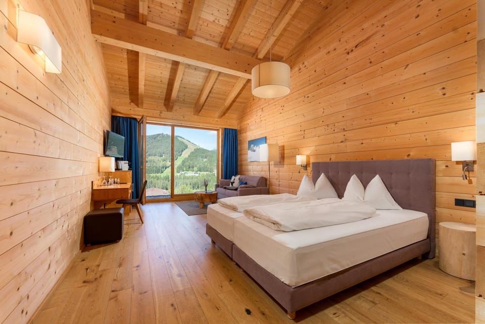 Bed, View (from property/room), Photo of the whole room, Bedroom