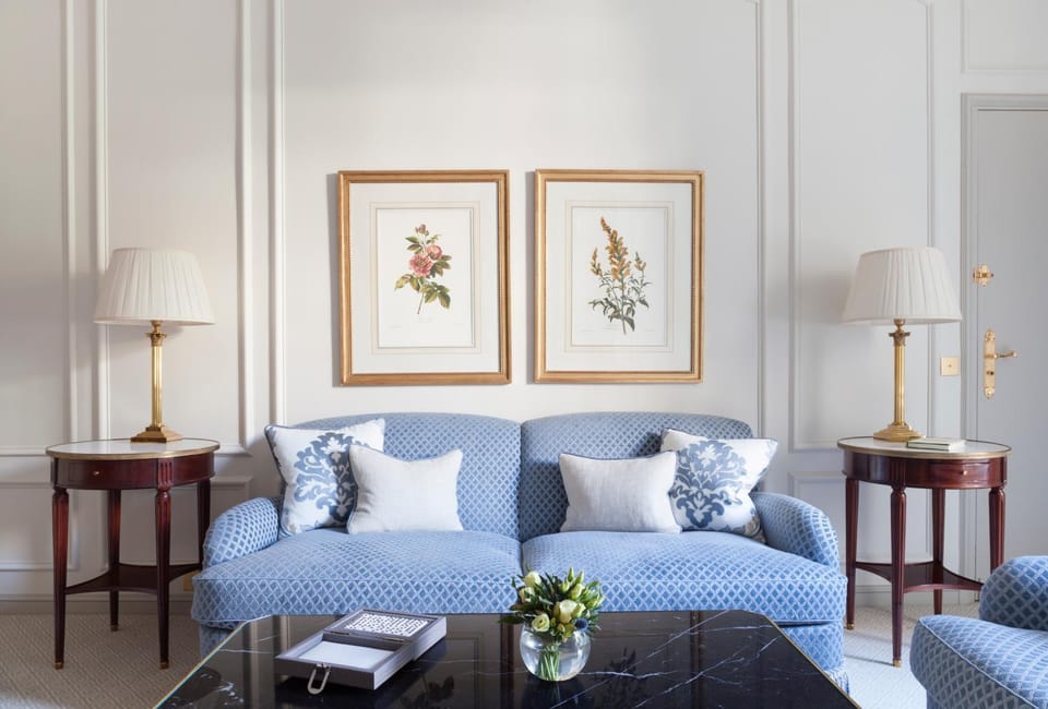 Living room, Seating area