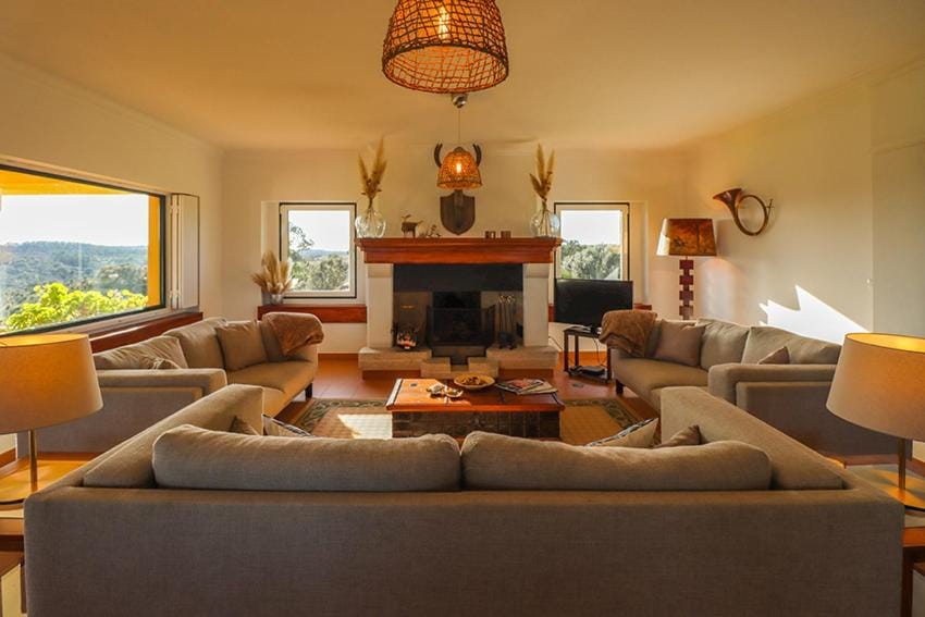 Living room, Seating area
