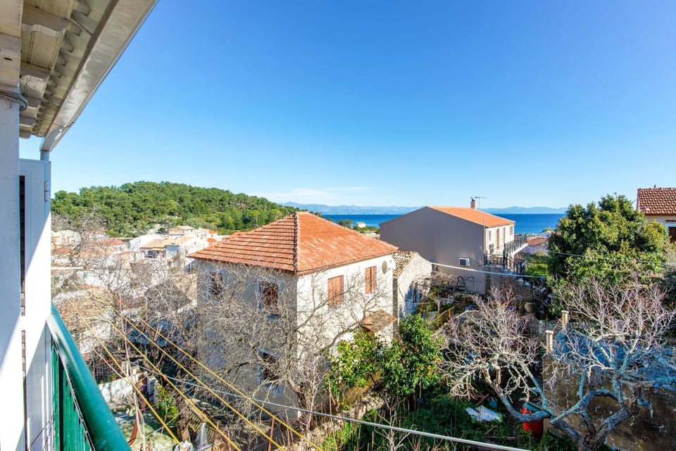 Coffee/tea facilities, View (from property/room), Balcony/Terrace, City view, Landmark view, Sea view