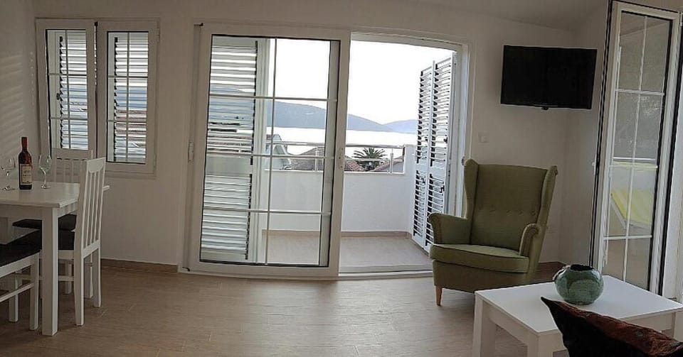 Apartment MilaS Apartment in Kotor Municipality