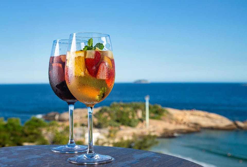 Natural landscape, View (from property/room), Balcony/Terrace, Lounge or bar