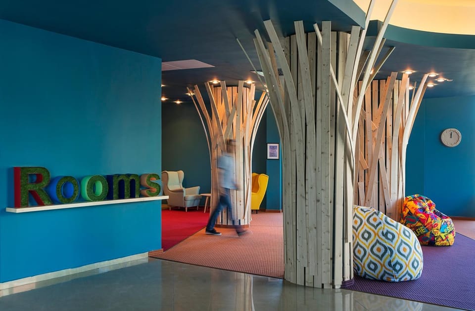 Lounge or bar, Entertainment
