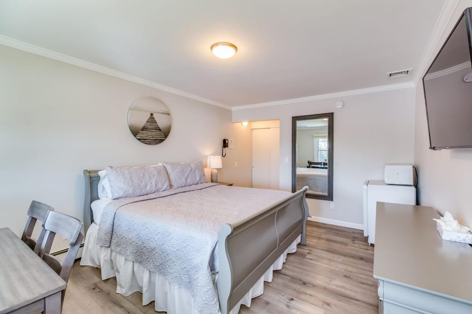 Colonial Shores Resort Motel in East Quogue