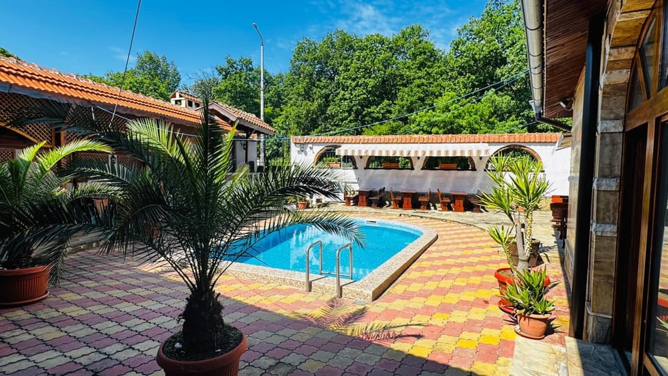 Swimming pool