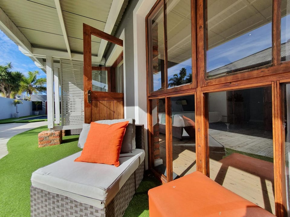 Patio, Seating area, Swimming pool