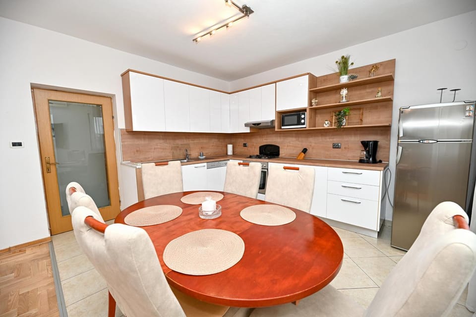 Apartment Ražanac Nikola Apartment in Zadar County