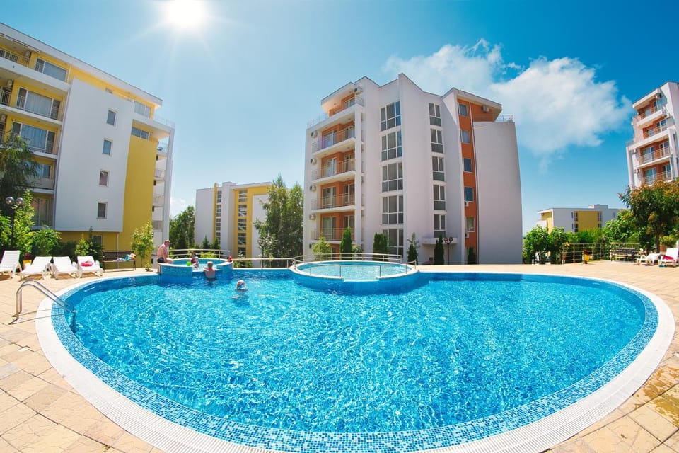 Property building, Swimming pool