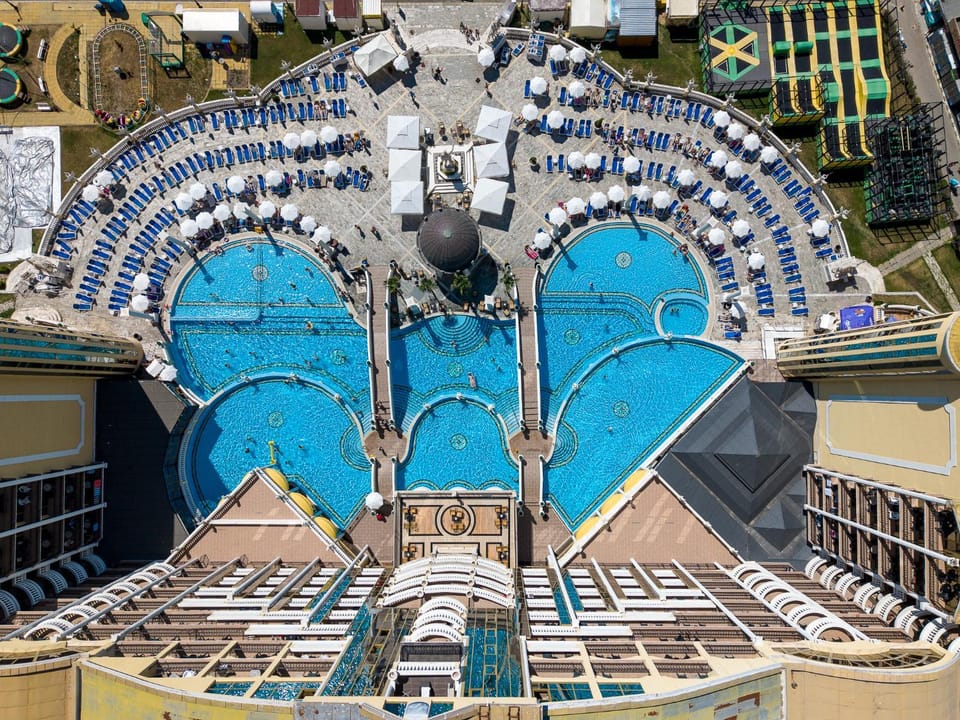 Property building, Swimming pool