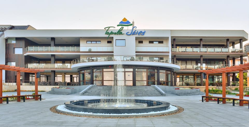 Property building, Facade/entrance, Day, Location