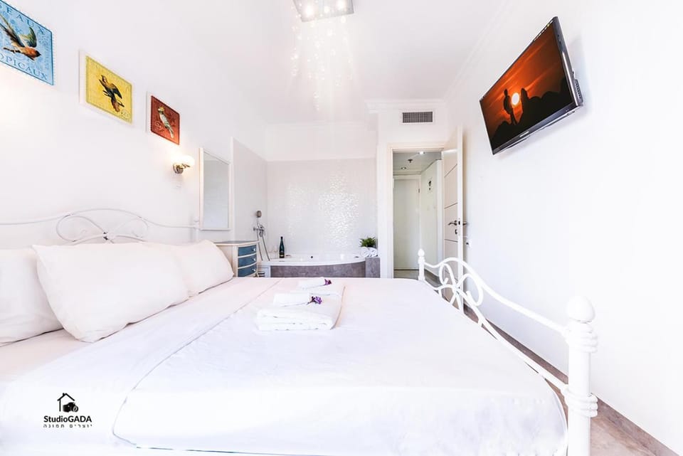 Luna Blue Sea of Galilee Apartment in Tiberias