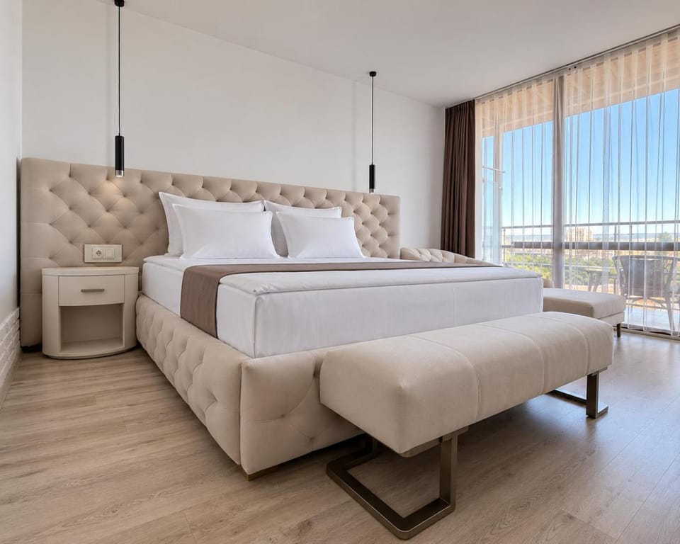 Bed, Photo of the whole room, Bedroom
