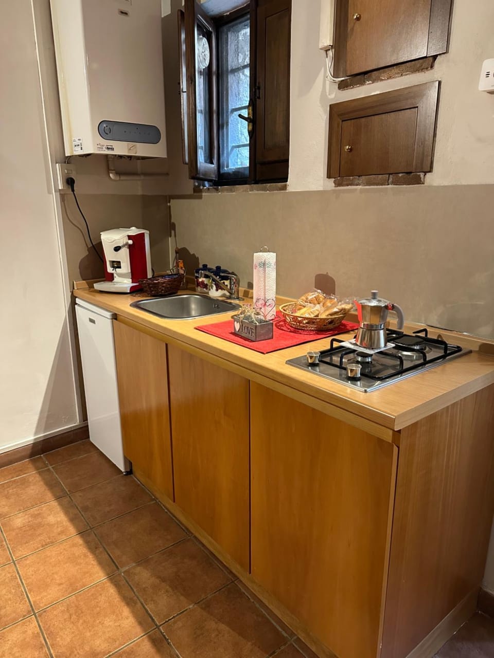 Kitchen or kitchenette