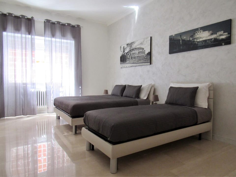 Bed, Photo of the whole room