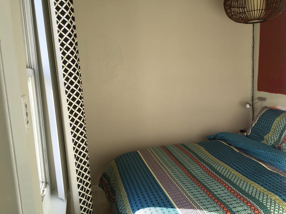 Day, Photo of the whole room