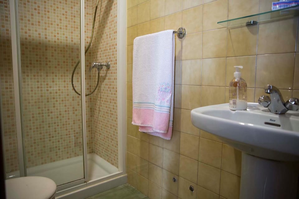 Bathroom, Bathroom